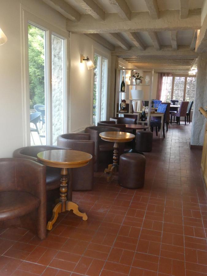 Logis Hotel Restaurant Auberge Saint Martin Surville  Esterno foto