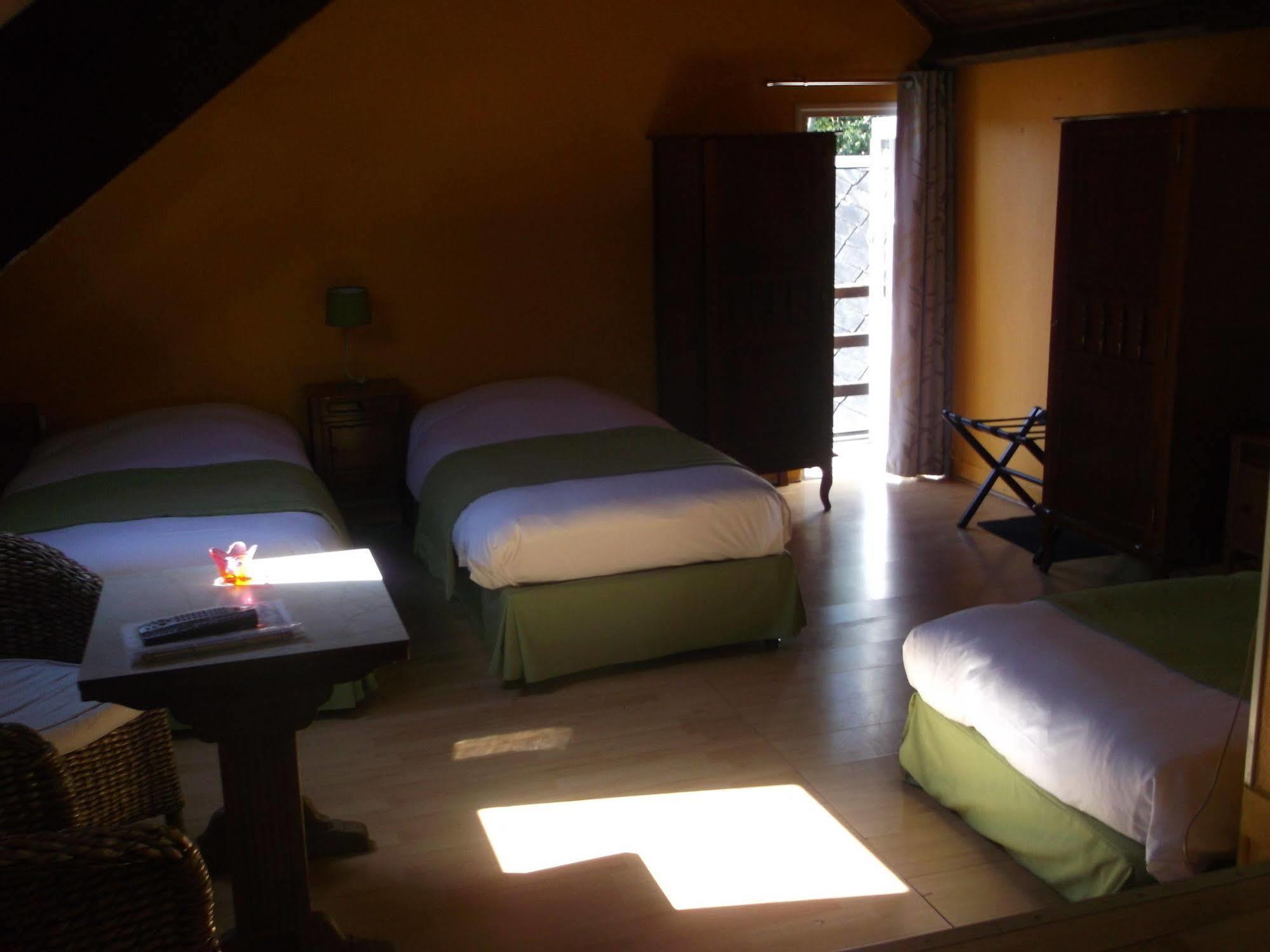 Logis Hotel Restaurant Auberge Saint Martin Surville  Esterno foto